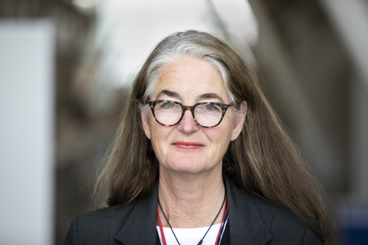 Lynda Grose
